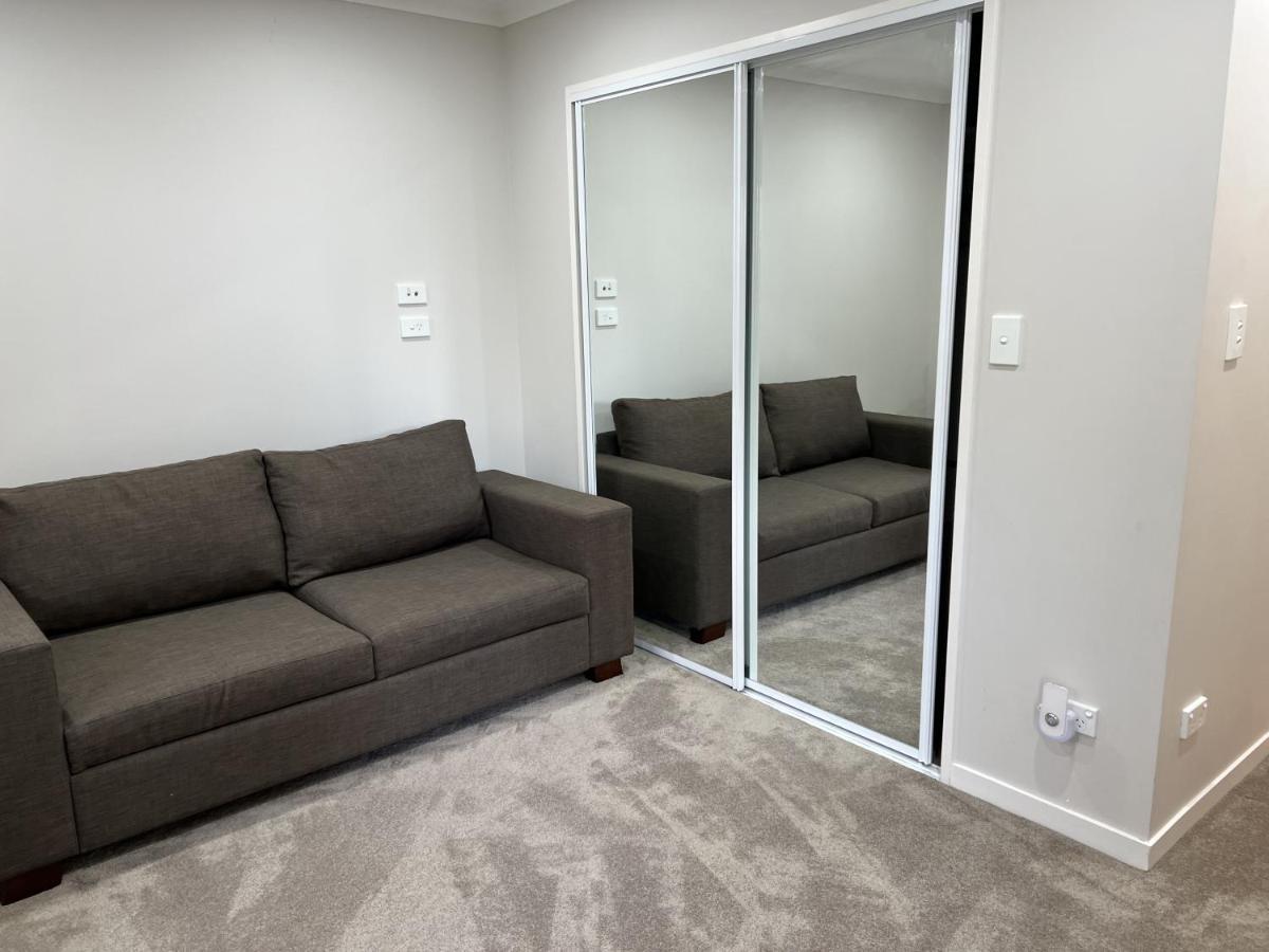 Guest Suite - Cosy Place In The Wattle Downs Auckland Buitenkant foto